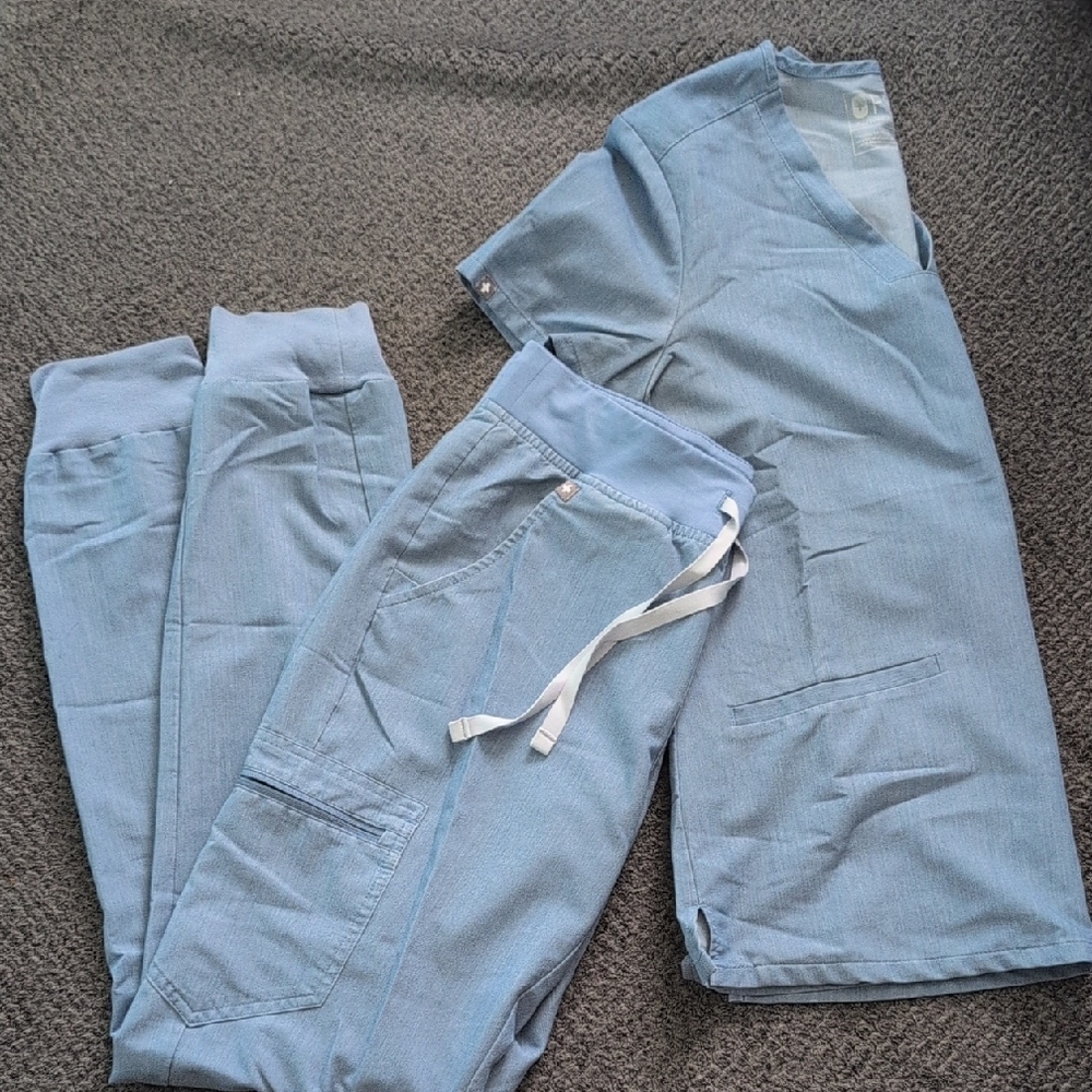 Figs Light Blue Scrub Set